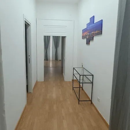 아파트 Pontecorvo 26 *